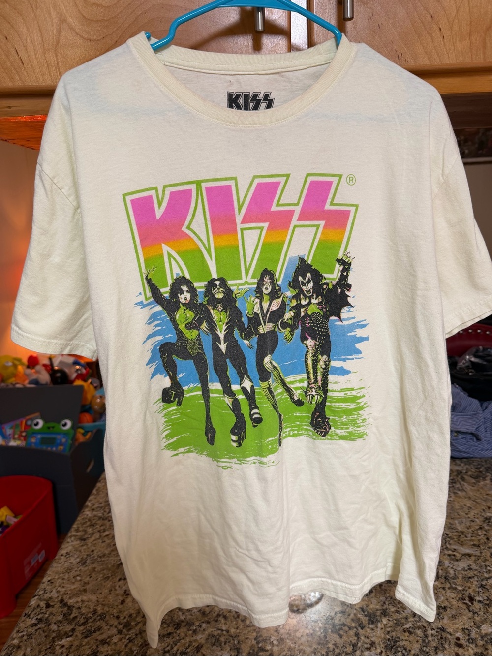 KISS Graphic Tee in Cream with Neon Print